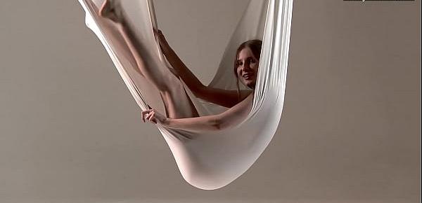  Sofia Zhiraf super flexible young babe